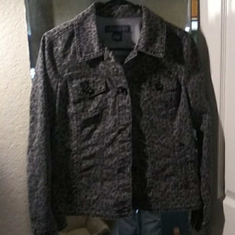 Jean jacket leopard print